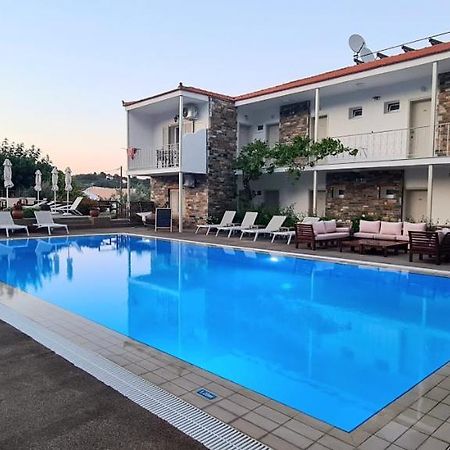 Hotel Nereides Патитири Екстериор снимка
