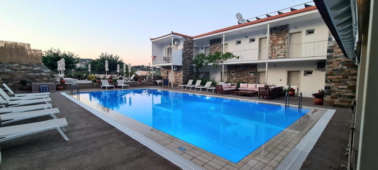 Hotel Nereides Патитири Екстериор снимка