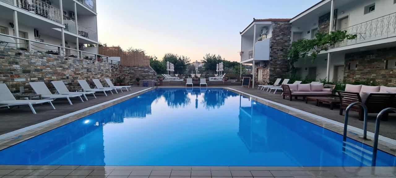 Hotel Nereides Патитири Екстериор снимка
