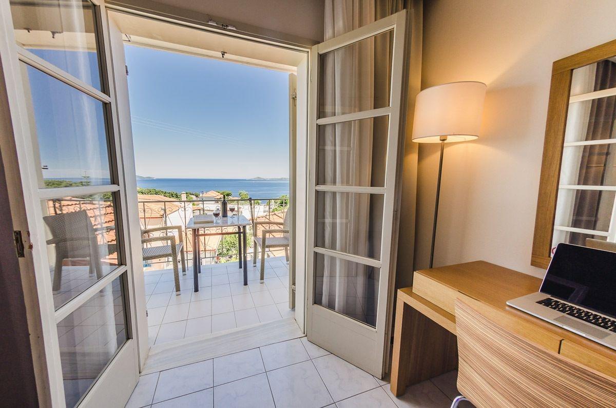 Hotel Nereides Патитири Екстериор снимка