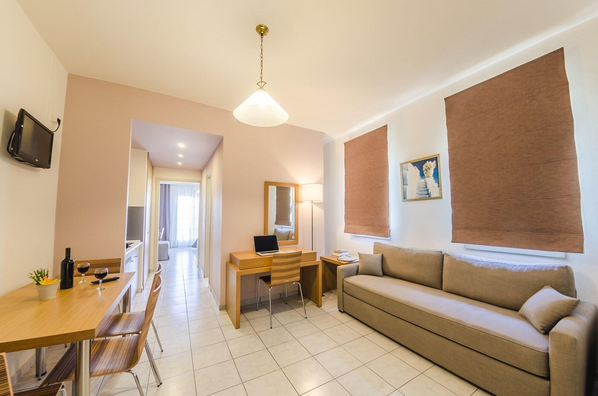 Hotel Nereides Патитири Екстериор снимка
