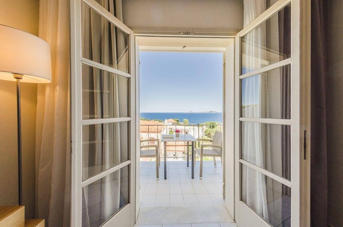 Hotel Nereides Патитири Екстериор снимка