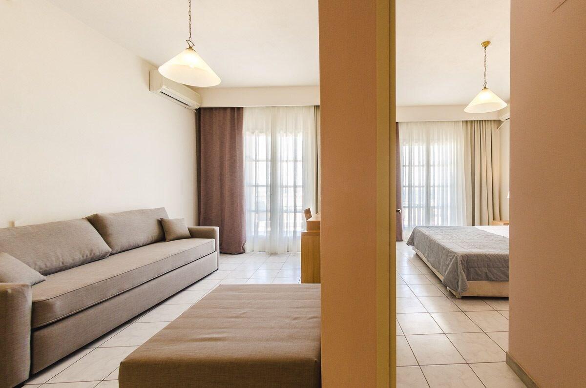 Hotel Nereides Патитири Екстериор снимка