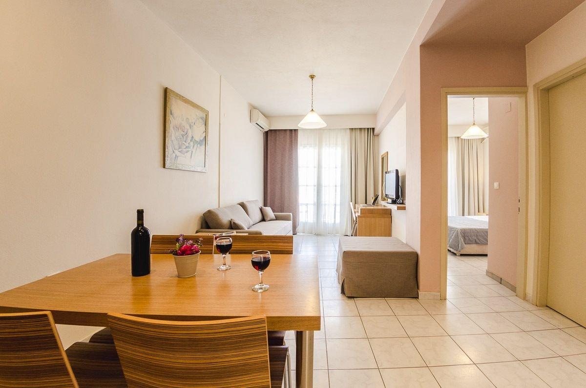 Hotel Nereides Патитири Екстериор снимка
