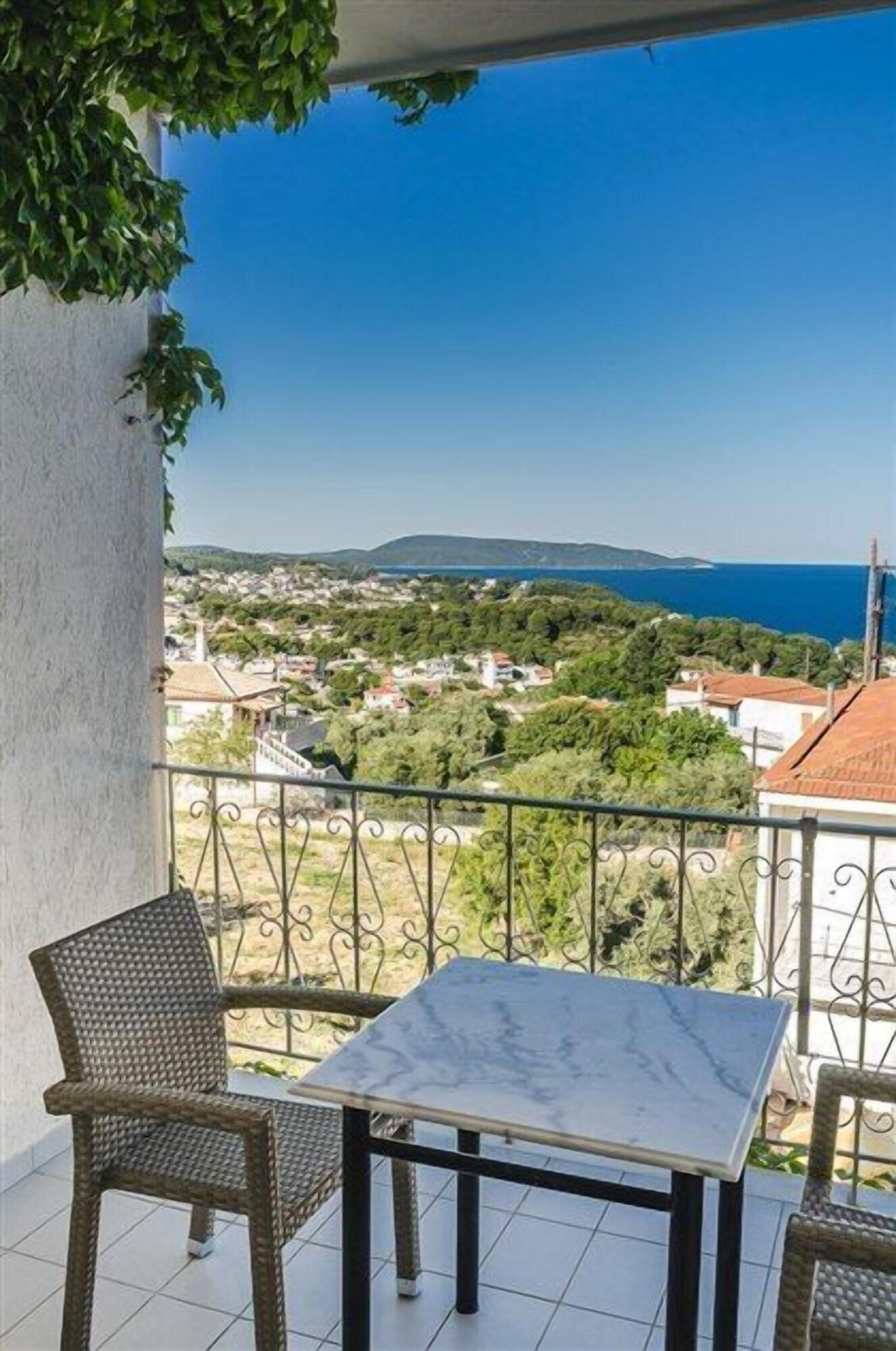 Hotel Nereides Патитири Екстериор снимка