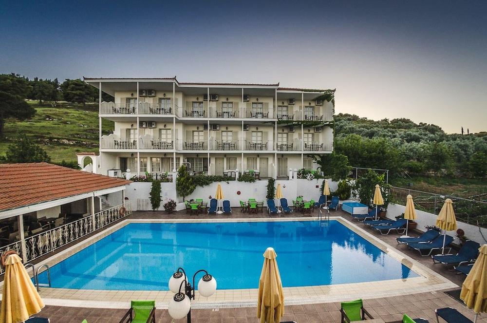 Hotel Nereides Патитири Екстериор снимка