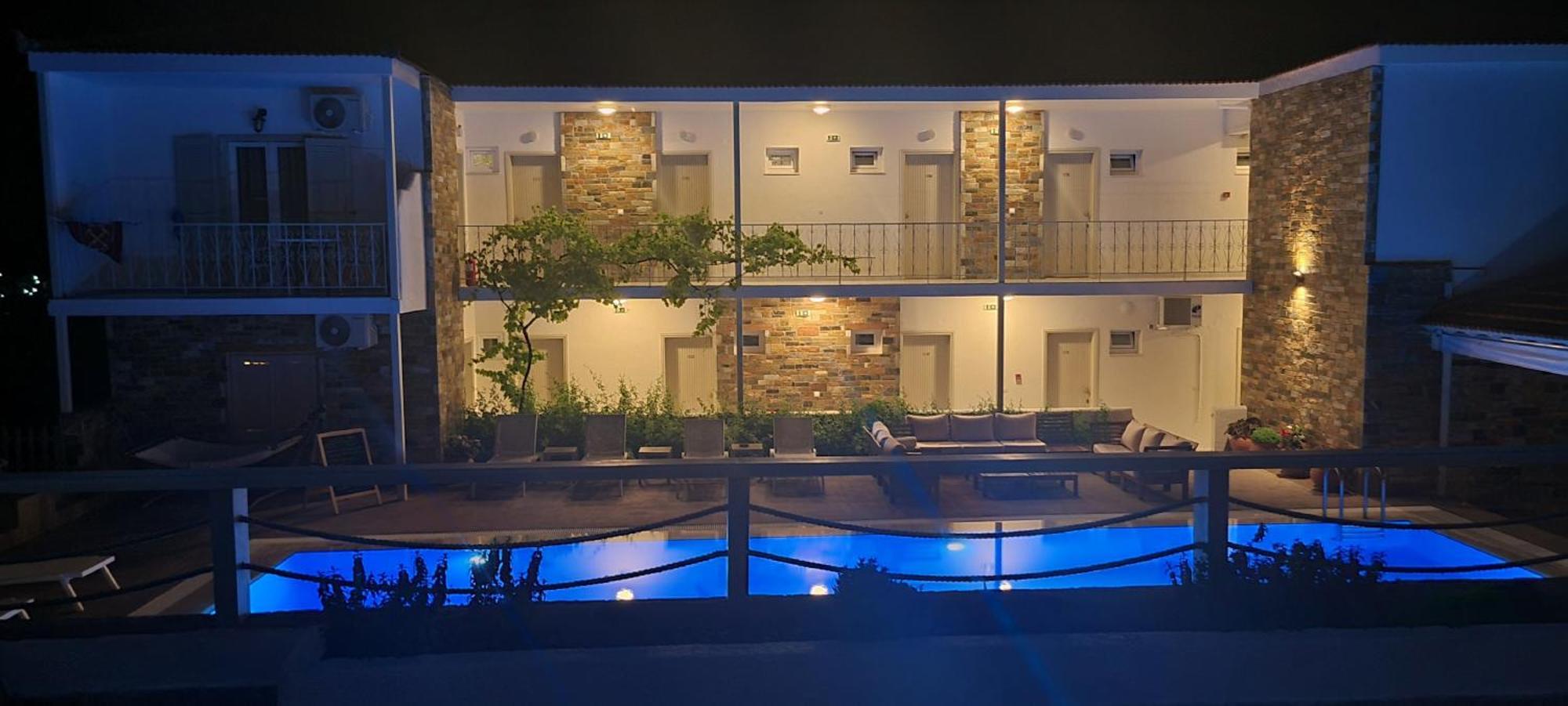 Hotel Nereides Патитири Екстериор снимка