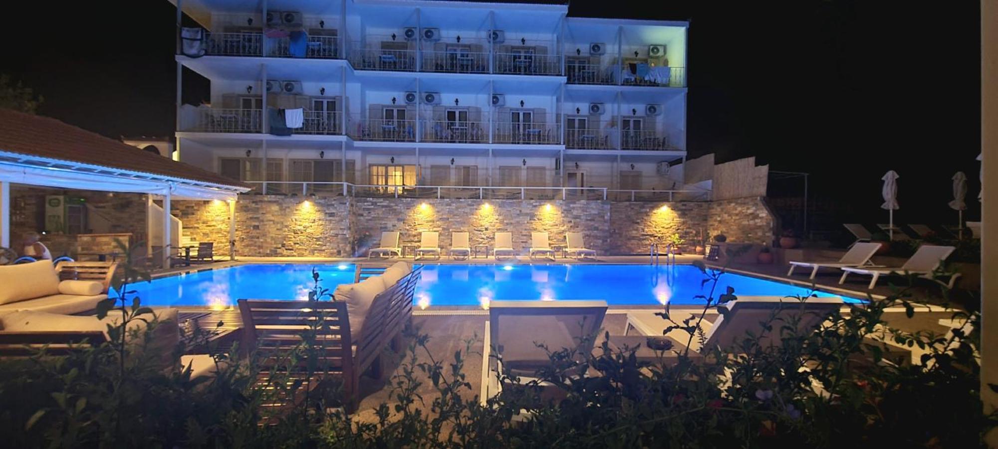 Hotel Nereides Патитири Екстериор снимка