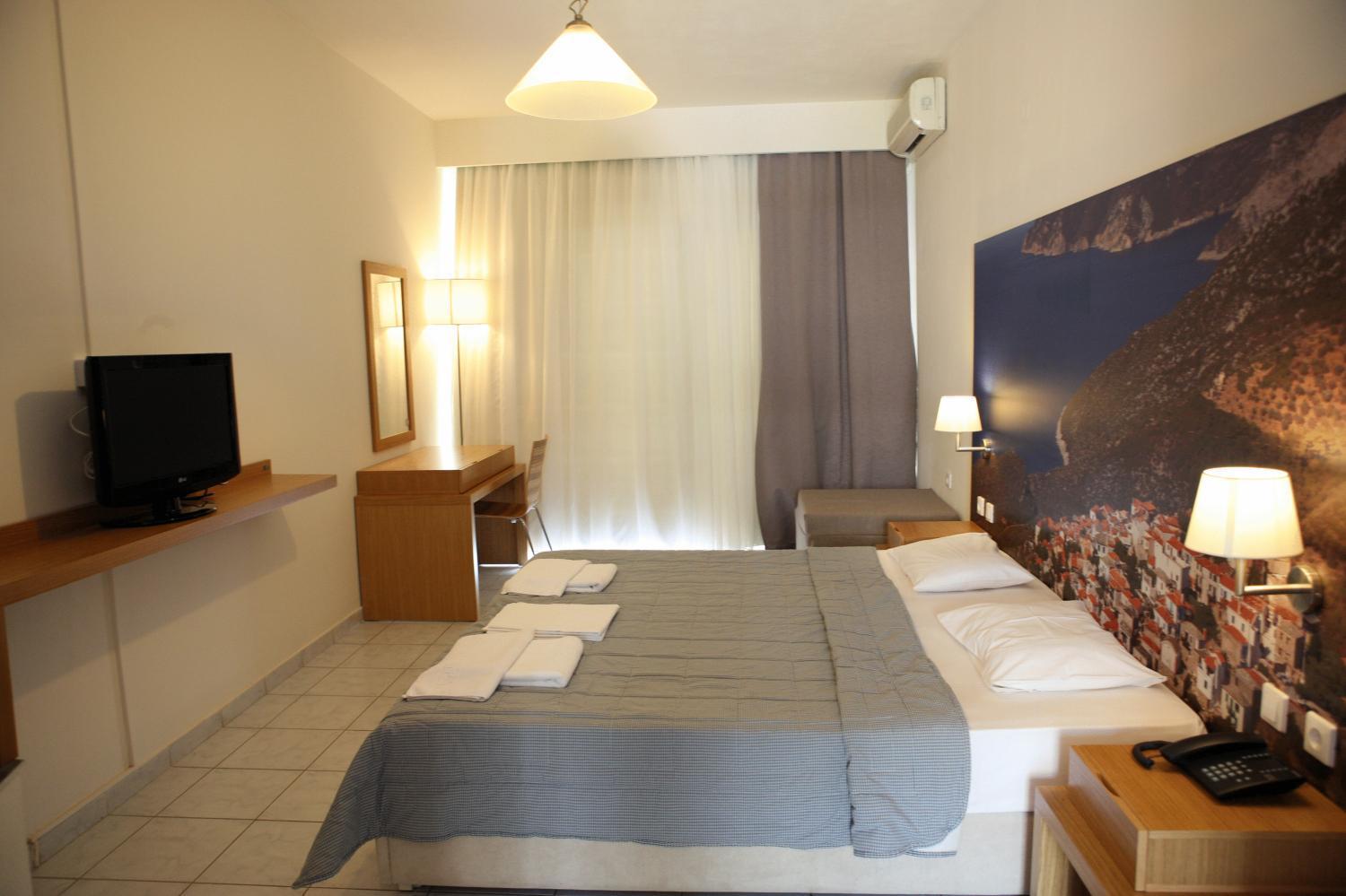 Hotel Nereides Патитири Екстериор снимка
