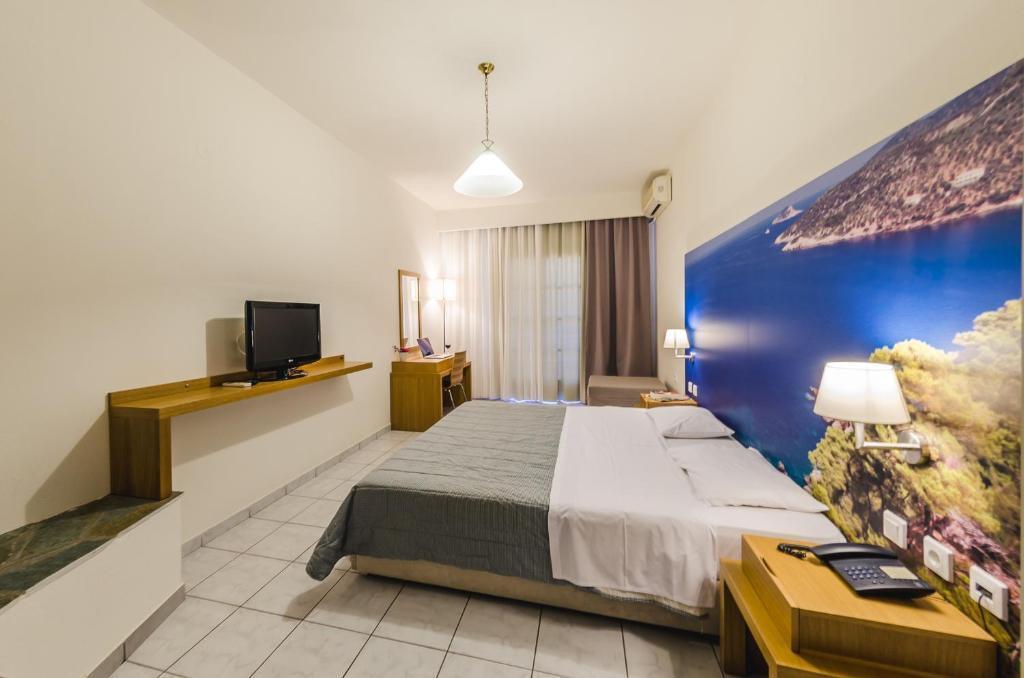 Hotel Nereides Патитири Екстериор снимка