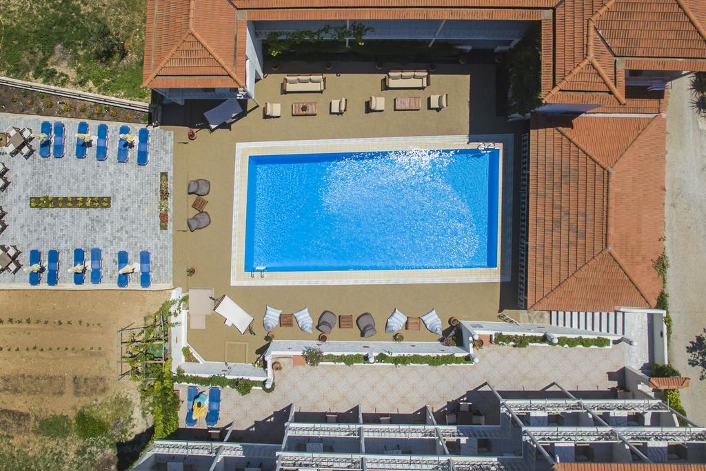 Hotel Nereides Патитири Екстериор снимка