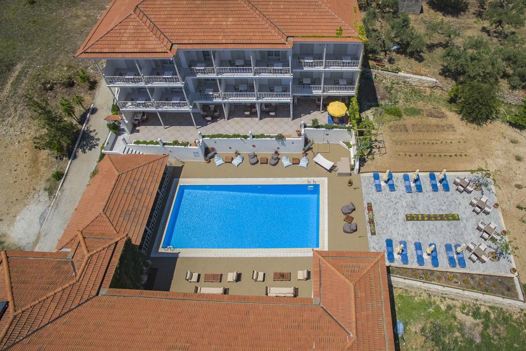 Hotel Nereides Патитири Екстериор снимка