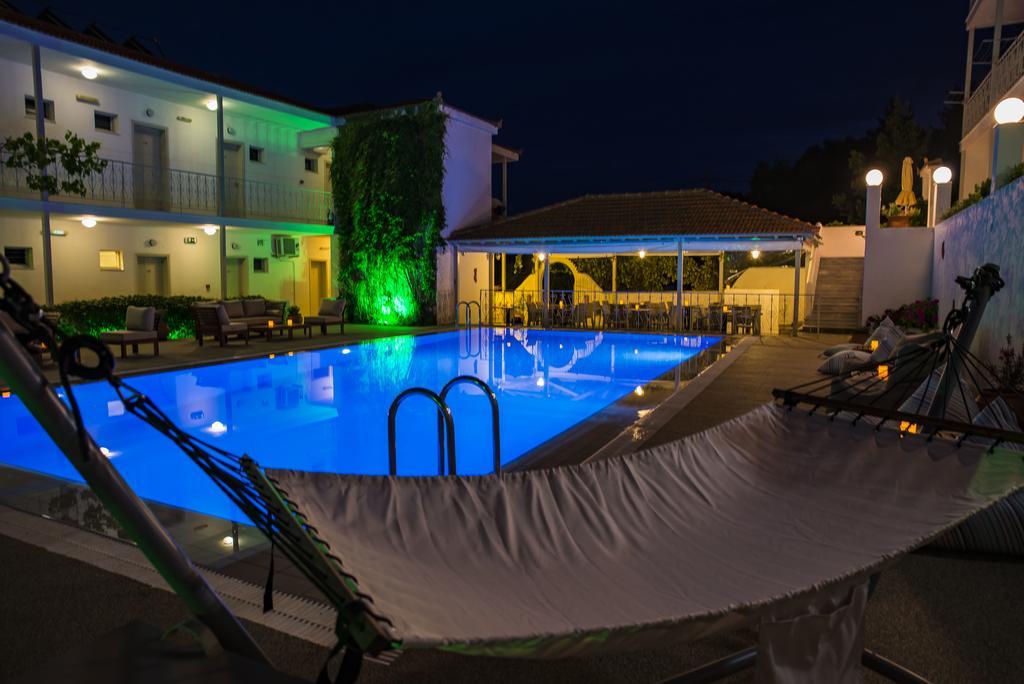 Hotel Nereides Патитири Екстериор снимка