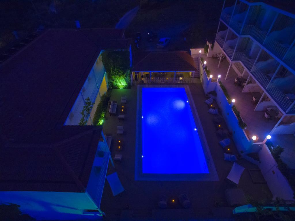 Hotel Nereides Патитири Екстериор снимка