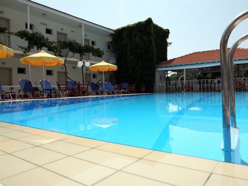 Hotel Nereides Патитири Екстериор снимка