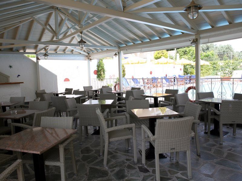 Hotel Nereides Патитири Екстериор снимка