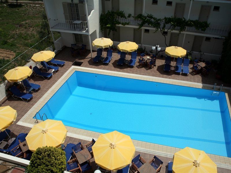 Hotel Nereides Патитири Екстериор снимка